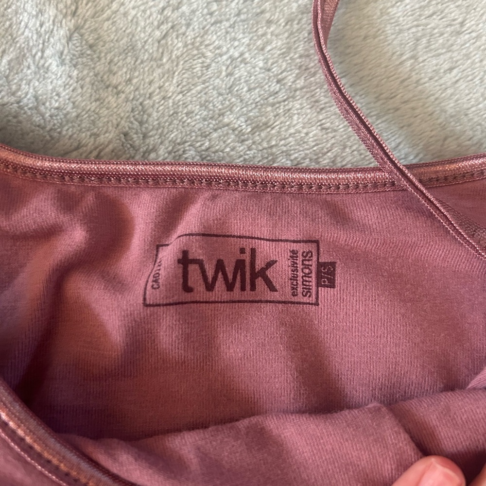 Tank top! - Picture 4 of 5
